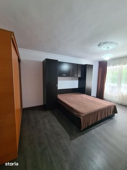 Garsonieră decomandată, mobilată în Titan