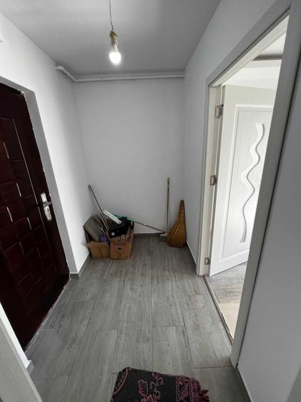 Apartament cu 3 camere decomandat în Dărmănești