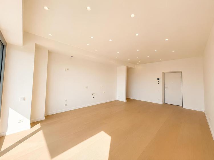 Apartament cu 3 camere decomandat în Aviației
