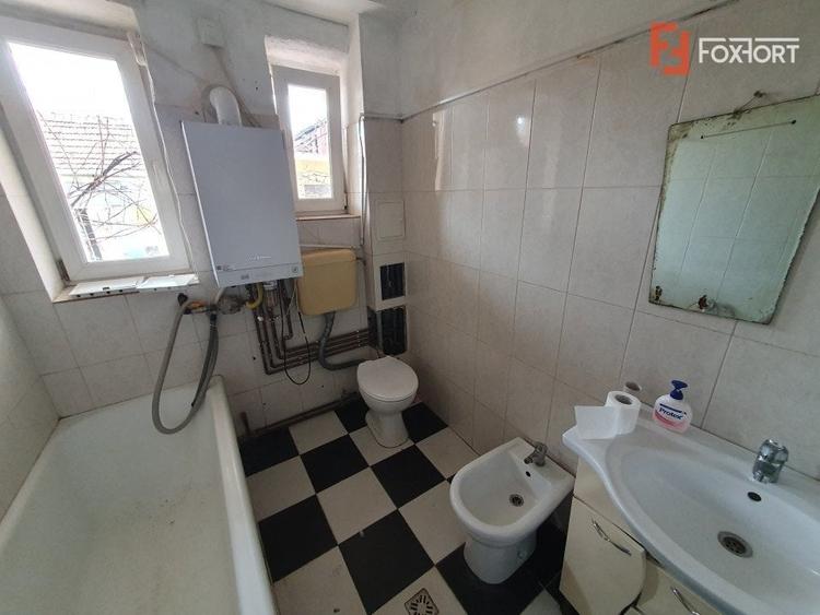 Casă individuală cu 6 camere cu Canalizare în Șagului