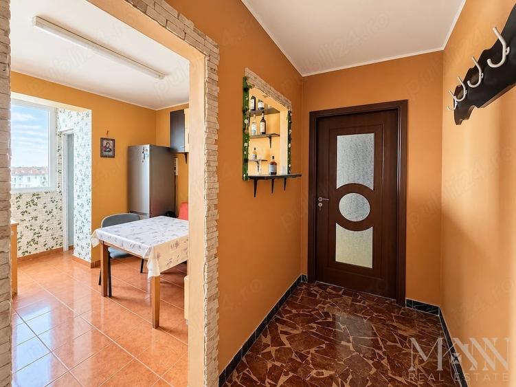 Apartament cu 3 camere decomandat în Central