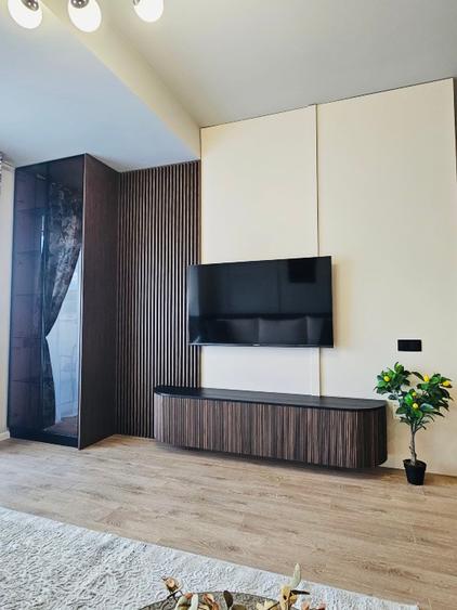 Apartament cu 2 camere semidecomandat în Florești