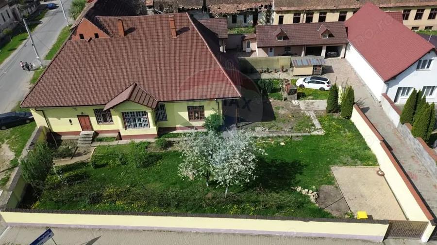 Casă cu 3 camere cu Teren 470 Mp în Dumbrăveni