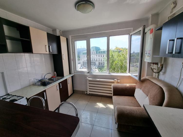 Apartament cu 2 camere semidecomandat în Piața Unirii
