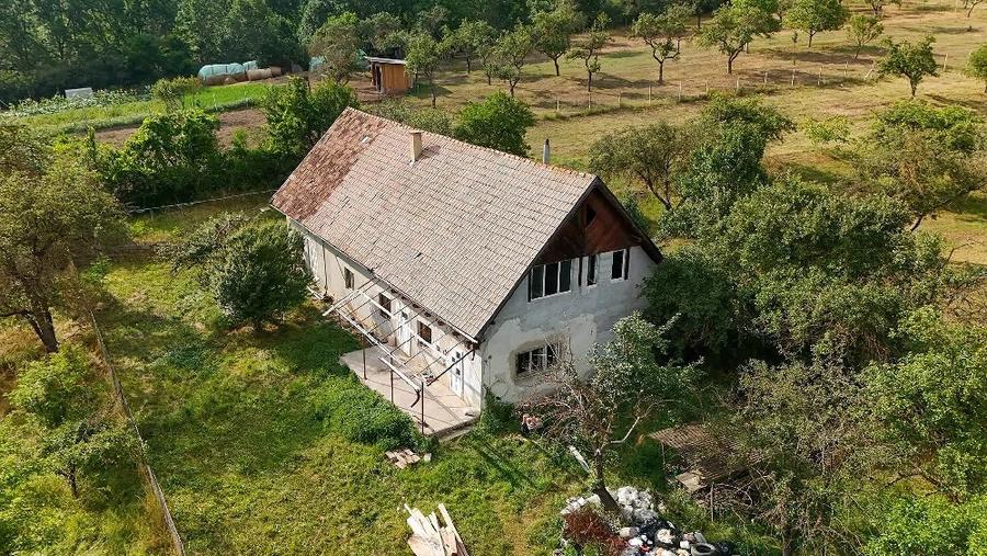 Casă cu Teren 1000 Mp în Angheluș