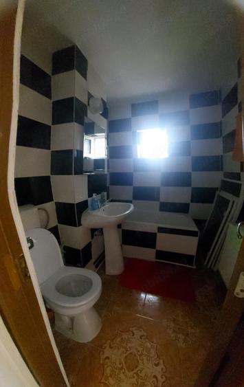 Apartament cu 3 camere decomandat în Micro 21