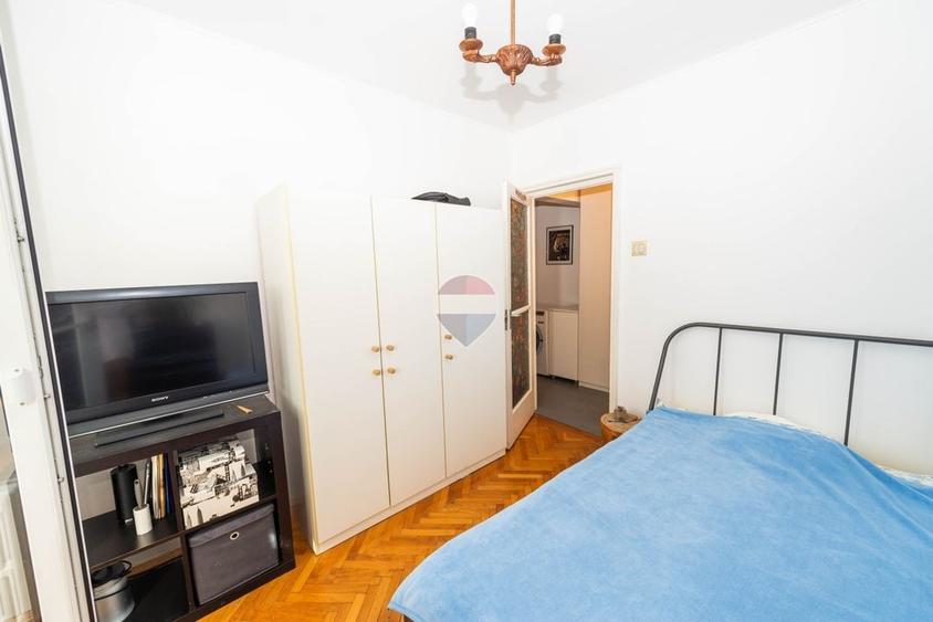 Apartament cu 3 camere semidecomandat, mobilat în Iancului