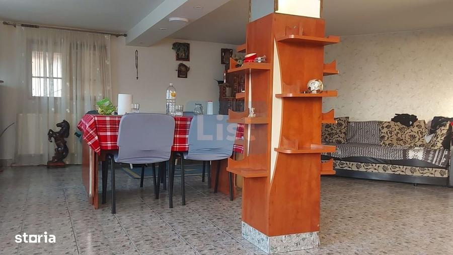 Casă cu 4 camere în Ciocadia
