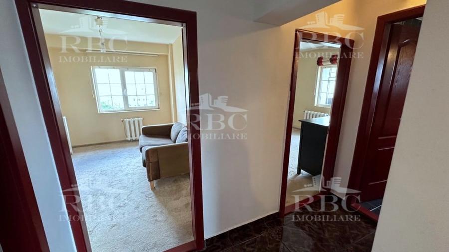 Apartament cu 3 camere semidecomandat în Mărăști