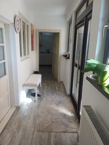 Casă cu 3 camere cu Teren 250 Mp în Central