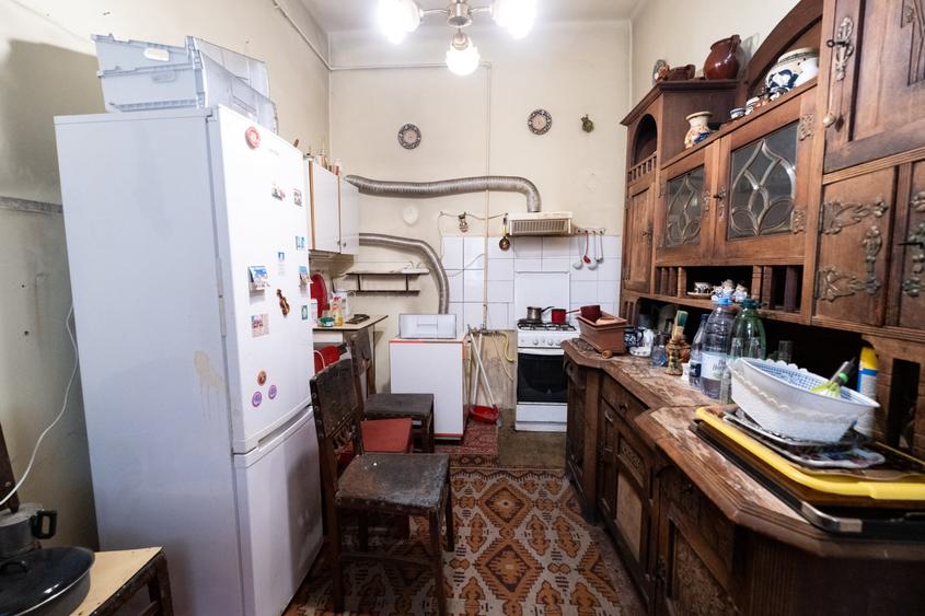 Apartament cu 2 camere semidecomandat în Horea