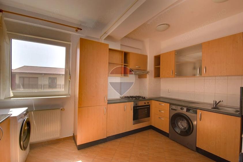 Apartament cu 4 camere decomandat în Aradului