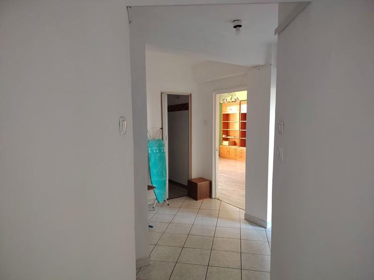 Apartament cu 2 camere decomandat în Sânmartin