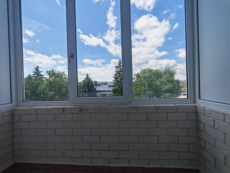 Apartament cu 3 camere decomandat în Ultracentral