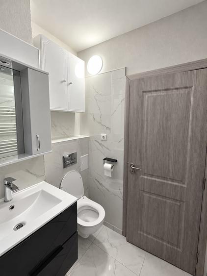 Apartament cu 2 camere semidecomandat în Calea București