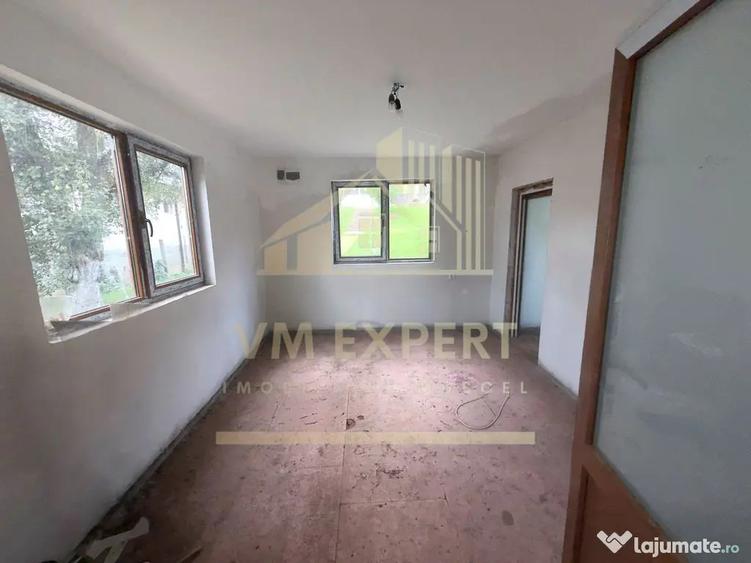 Casă cu 6 camere cu Teren 5736 Mp în Lerești