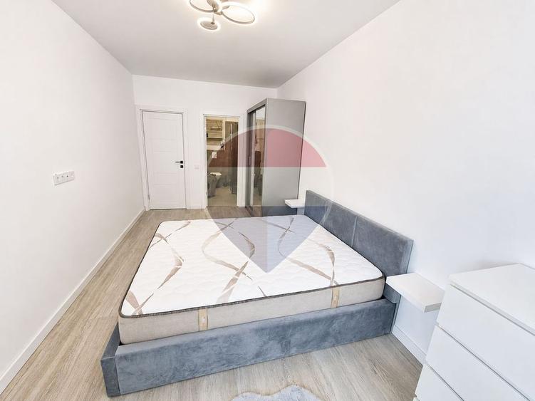 Apartament cu 2 camere semidecomandat, mobilat în Florești