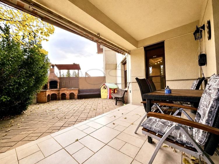 Casă individuală cu 7 camere cu Canalizare în Băneasa