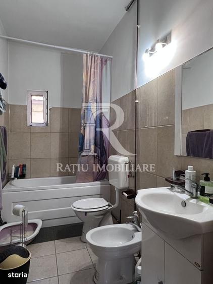 Casă cu 4 camere în Sântandrei
