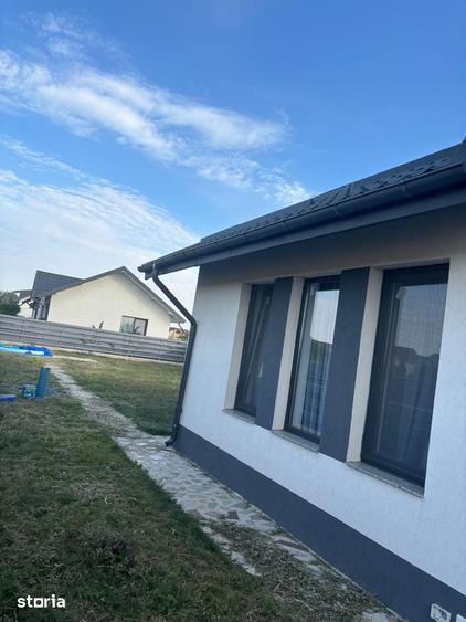 Casă cu 3 camere cu Teren 450 Mp în Domnești
