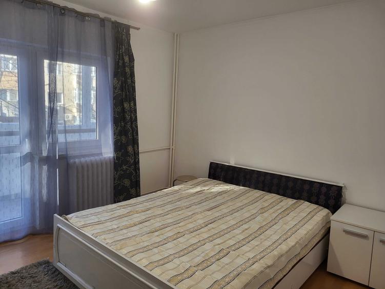 Apartament cu 2 camere decomandat în Vitan