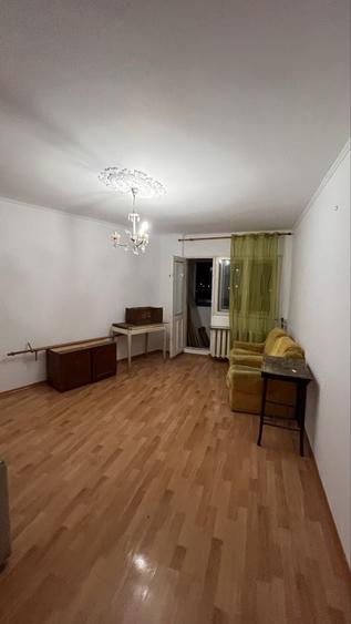 Apartament cu 2 camere decomandat în Exterior Vest