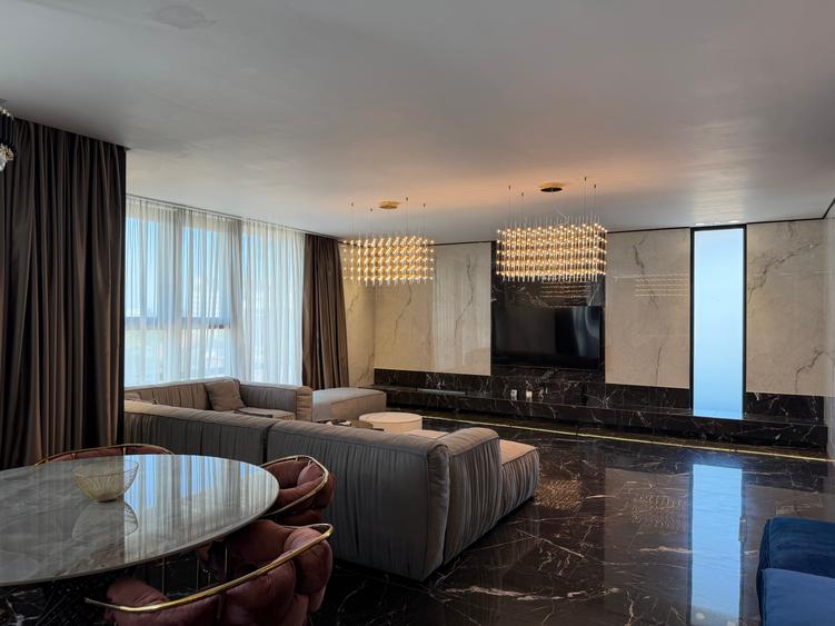 Apartament cu 5 camere decomandat în Domenii