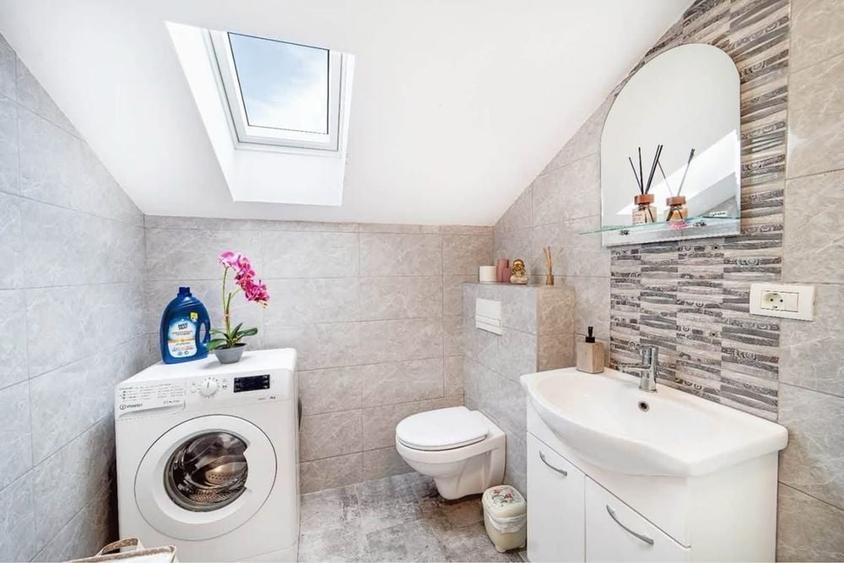 Apartament cu 2 camere decomandat în Giroc
