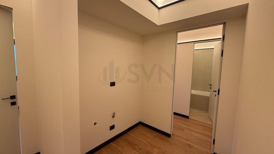 Apartament cu 4 camere semidecomandat în Pipera