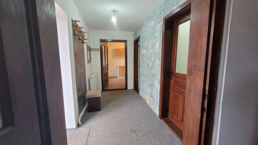 Casă cu 2 camere cu Teren 650 Mp în Crizbav