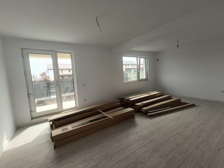 Duplex cu 4 camere cu Teren 250 Mp în Popas Păcurari