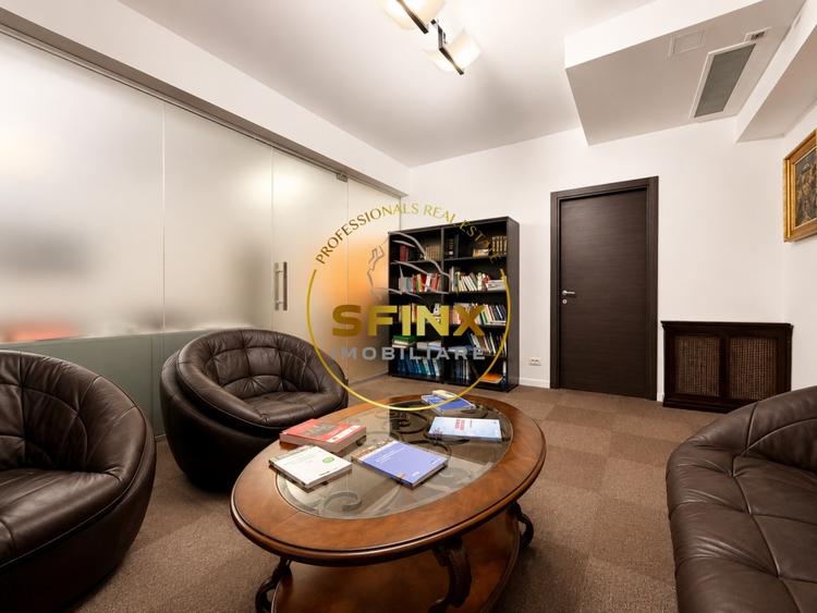 Apartament cu 4 camere semidecomandat, mobilat în Vitan Mall