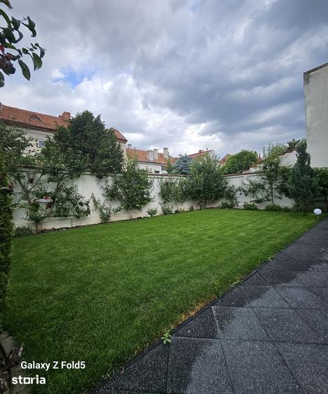 Casă cu 4 camere cu Teren 350 Mp în Ultracentral