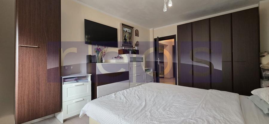 Apartament cu 4 camere decomandat, mobilat în Decebal