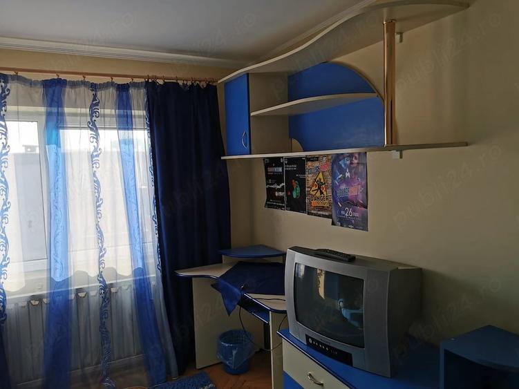 Apartament cu 3 camere decomandat în Central