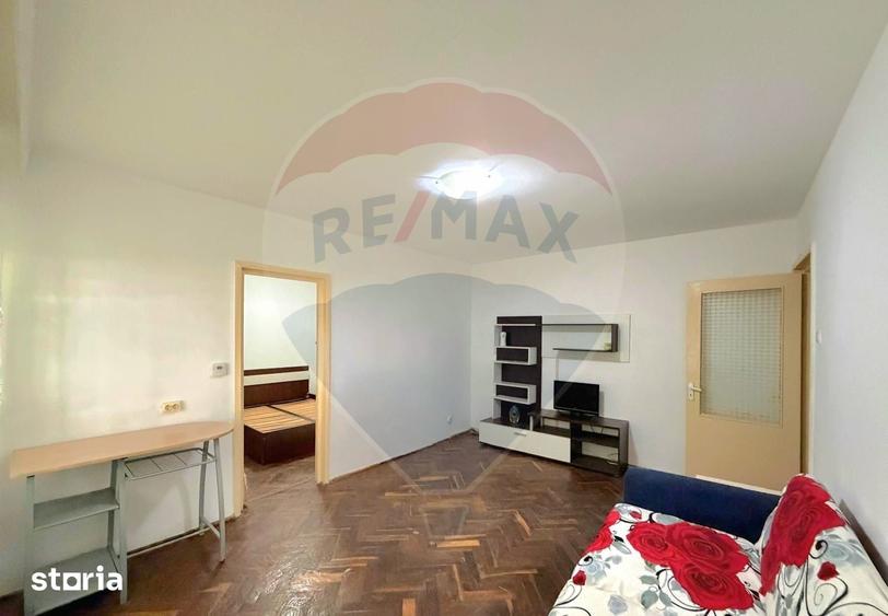 Apartament cu 2 camere nedecomandat în Tache