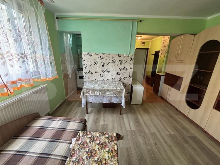 Apartament de vanzare, cu 2 camere, 36 mp, zona est - 1