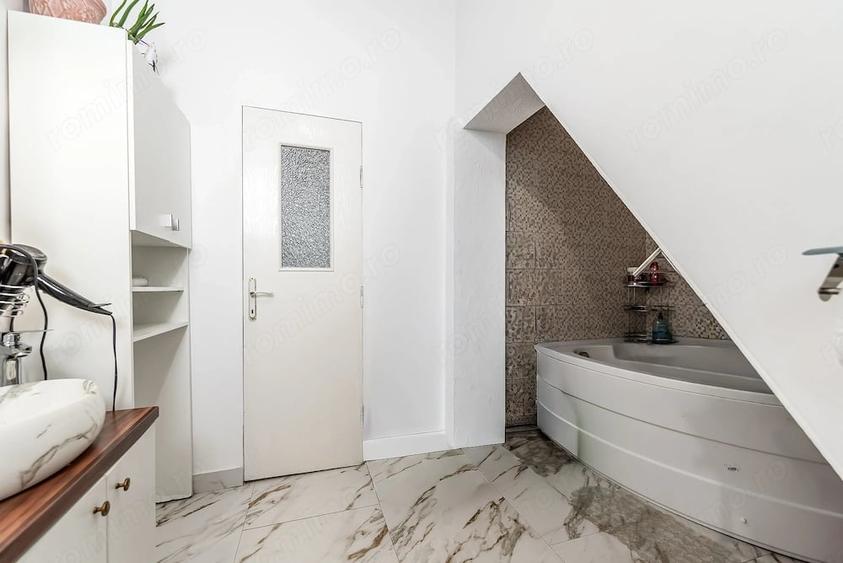 Centrul ora?ului, spa?iu generos 2 camere, str O. Goga. - 4