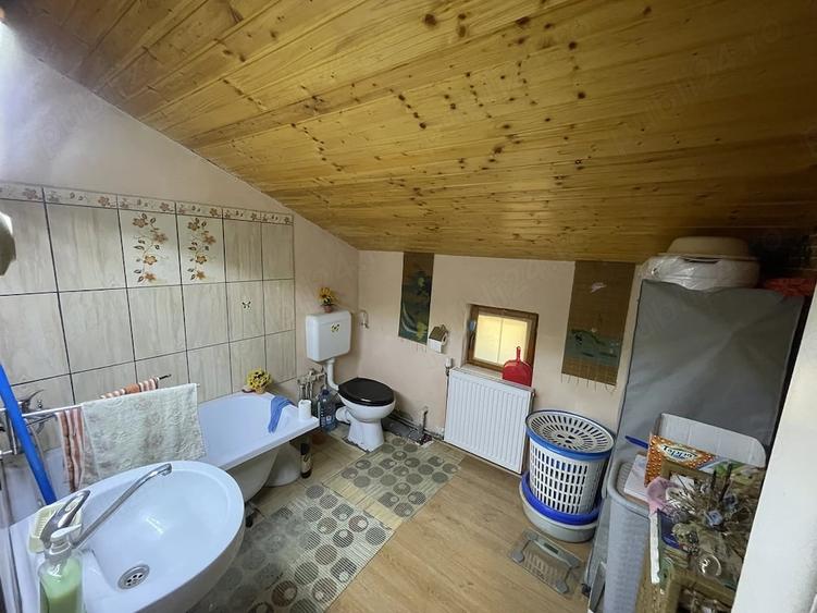 Casă cu Teren 1250 Mp în Central