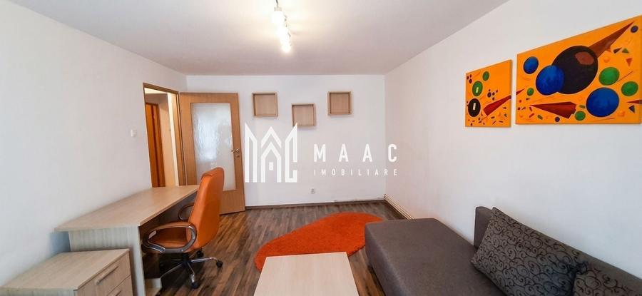 Apartament cu 3 camere, mobilat în Central