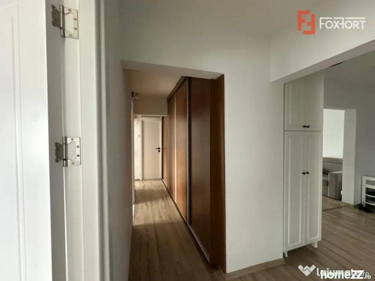 Apartament cu 5 camere decomandat în Fortuna