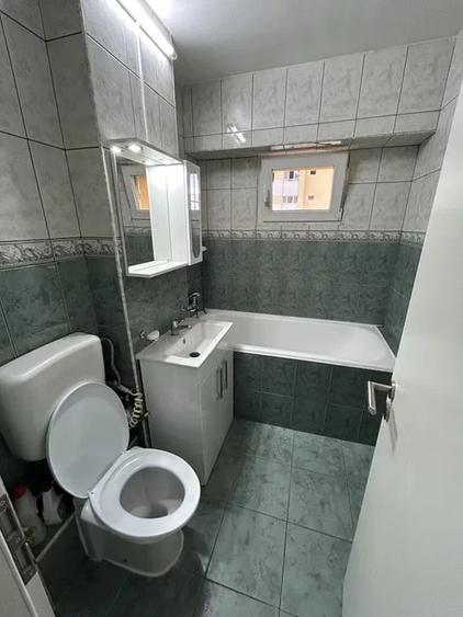 Apartament cu 3 camere decomandat, mobilat în Bucur Obor