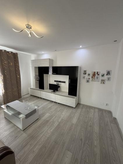 Casă cu 4 camere în Budila