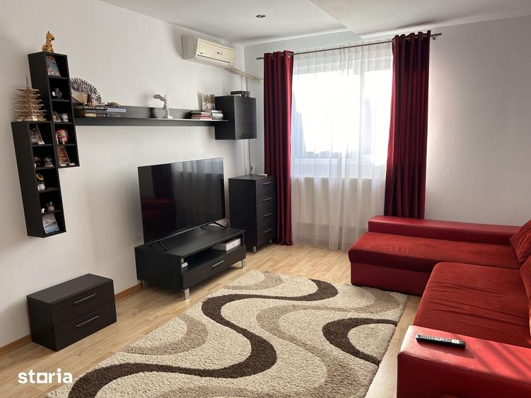 Apartament cu 3 camere decomandat în Nicolina