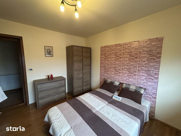Casă cu 6 camere cu Teren 1000 Mp în Subcetate
