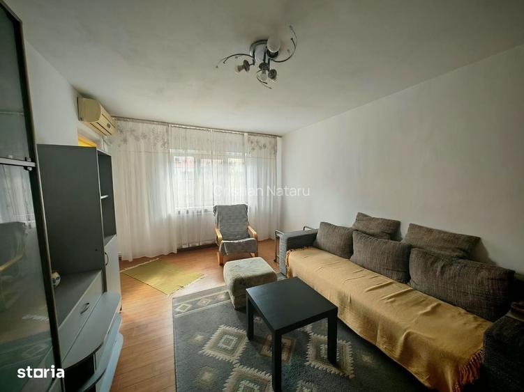 Decomandat, etaj 2/4, 3 camere, Lapus