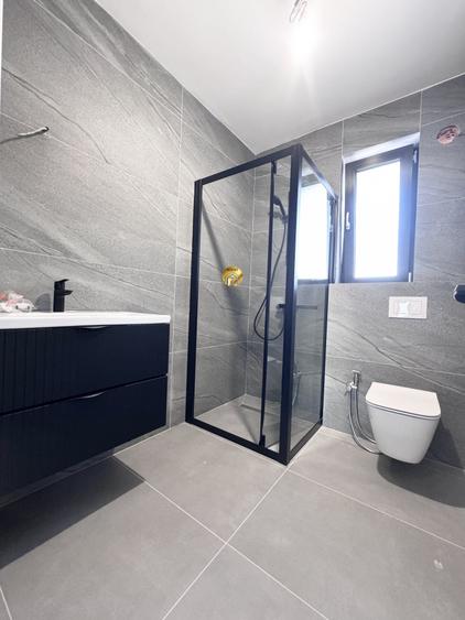 Casă individuală cu 4 camere cu Canalizare în Otopeni
