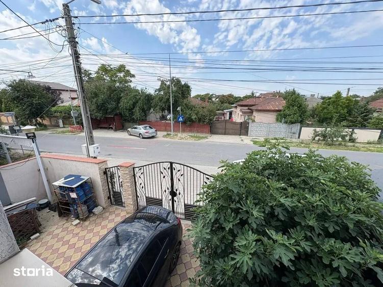 Casă cu 7 camere cu Teren 770 Mp în Dărăști-Ilfov