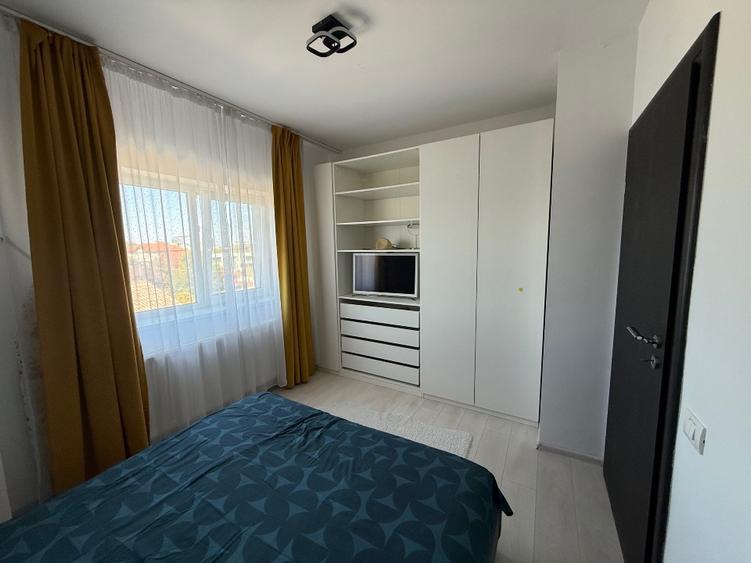 Apartament cu 2 camere decomandat, mobilat în Central