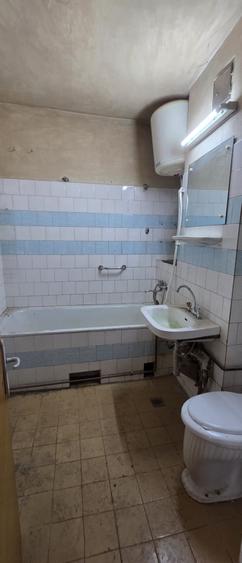 Apartament cu 3 camere decomandat în Centrul Civic